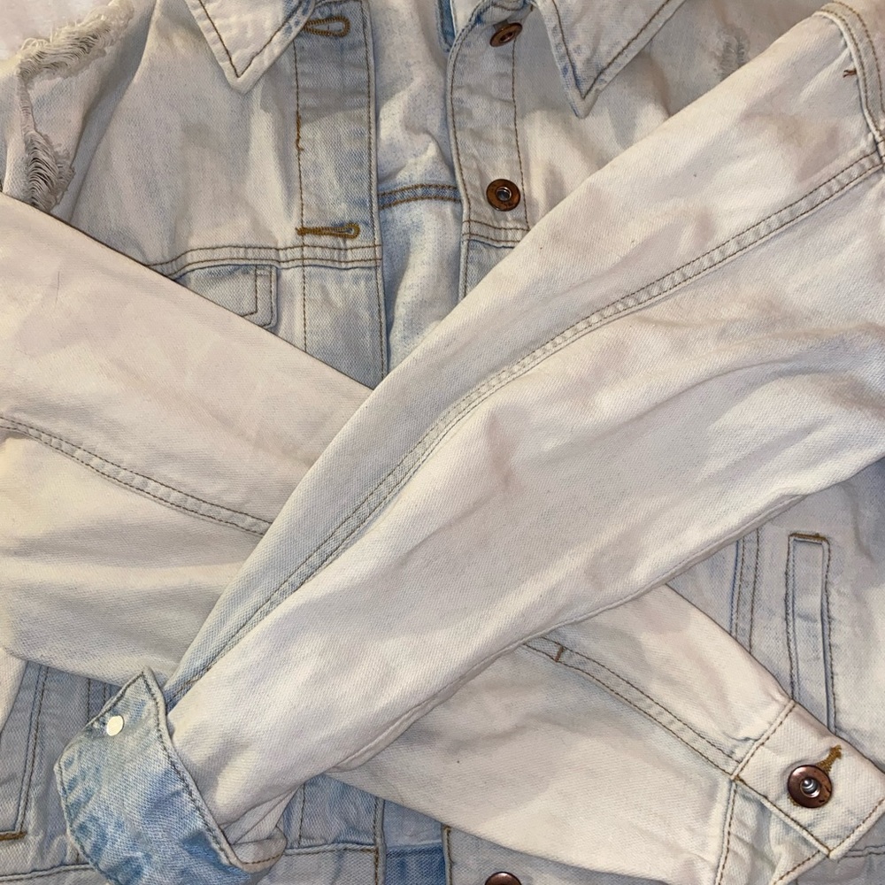 Forever 21 denim distressed jean jacket